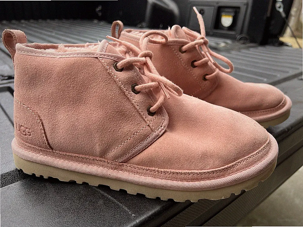 UGG Neumel Pink Suede Shearling Lined Lace-Up Chukka Ankle Boots US 8
